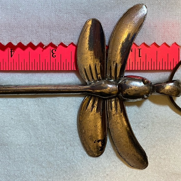 Metal dragonfly pendant. - Picture 7 of 15